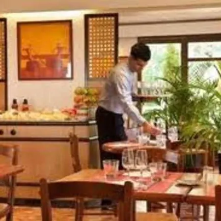 Hotel Campanile Arras - Saint-nicolas 3*